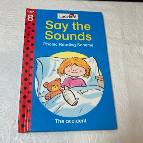 ‘Say The Sounds’ Phonics Books Ladybird (Part Set: Books 1,4,5,6,7,8) - Picture 7 of 9
